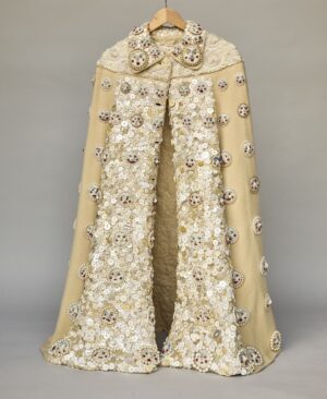 Cloak of Many Faces - Jori Jori